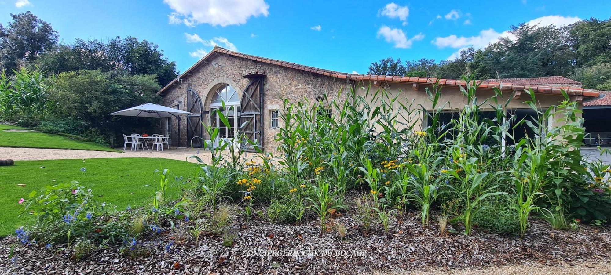 Gite Le Puy Martineau Piscine Privee Interieure Chauffee A 10 Min Du Puy Du Fo Villa Saint-Mars-la-Reorthe Bagian luar foto